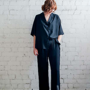 Small Acorns x Abbey Geerling Pyjamas - Noir Silk Shirt Set