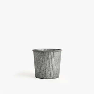 Garnier Round Ribbed Tin Planter | 16cm