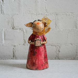 Vintage Metal Friend | 20. Pretty Cow With Present