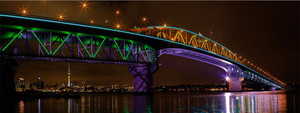 Vector lights on Auckland Harbour Bridge Smart Art Design