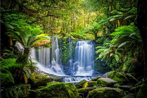 Products: The Horseshoe Falls Smart Art Design