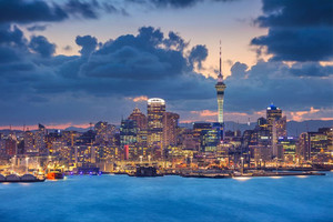 Products: Auckland skyline Smart Art Design