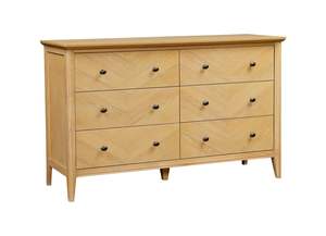 Bedroom: Hemsly 6 Drawer Lowboy