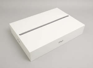 Ipads: Apple iPad 7 32GB Wi-Fi Space Grey - Good Battery (As New) Marks