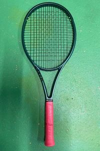 Wilson Blade V9 100L Second Hand Tennis Racquet
