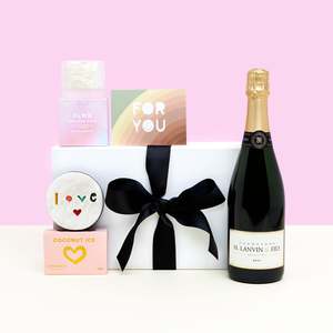 Alcohol Gifts Hampers: Champagne Love