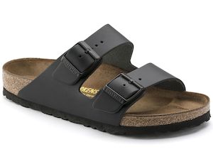 Birkenstock Shoes: BIRKENSTOCK ARIZONA SMOOTH LEATHER (REGULAR) BLACK