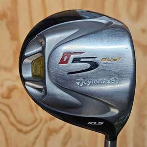 TaylorMade r5 dual 10.5 degree driver RH Stiff