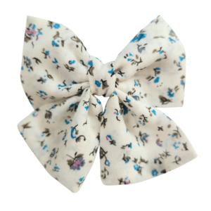 Products: Mini Hair Bow ‘Lettie’