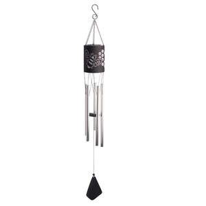 Metal Hanging Wreath Fantails