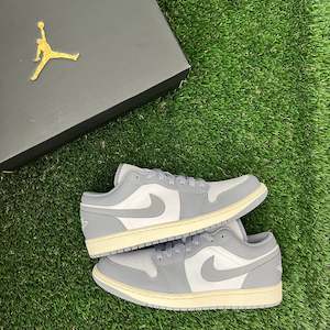 JORDAN 1 LOW "VINTAGE GREY"