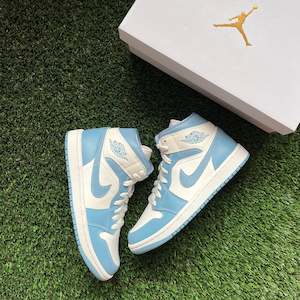 JORDAN 1 MID "UNC"