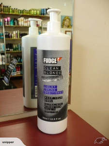 FUDGE CLEAN BLONDE VIOLET BLONDE CONDITIONER LITRE WITH A PUMP - Blonde toner