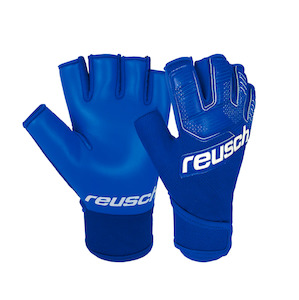 Futsal Gear: Reusch Futsal Grip Glove
