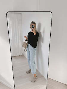 Jumpers And Hoodies: Le Edit Cashmere Crew Black