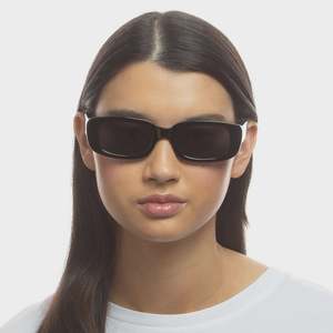 Accessories: Le Spec Aire Ceres /Black