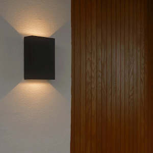Outdoor: Fold 10 Wall Light
