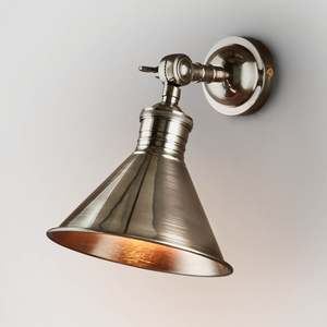 Frontpage: Ventura Wall Light