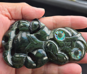 Large Hei Tiki SomethingKiwi
