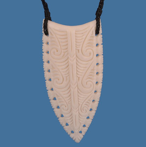 Products: Spearhead Bone Carving SomethingKiwi