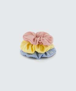 Accessories: Scrunchie - Peach Pink