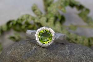 Eluo Ring - Sterling Silver with Peridot