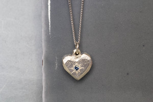 September: Heart Pendant - White Gold with Sapphire