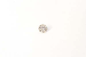 Gemstones: 6.16mm Diamond: 0.9ct Round - Champagne