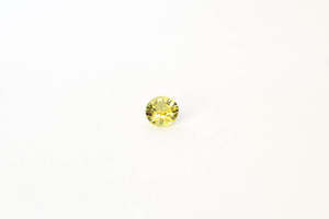 Gemstones: 4.5mm Sapphire: 0.45ct Round - Yellow