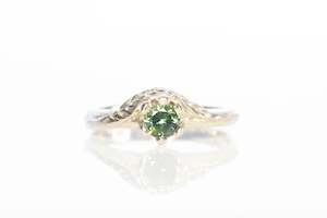 Cybele Ring - 14 carat White Gold with Green Sapphire
