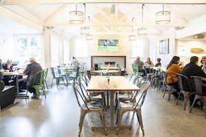 Kapiti Coast: Boundary Tap & Kitchen - Raumati