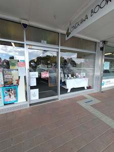 Hawkes Bay: Onekawa Books and Gifts - Napier