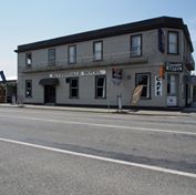 Southland: Riversdale Hotel Cafe & Restaurant - Riversdale