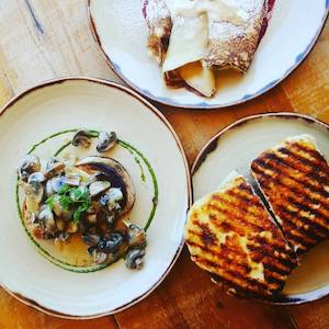 Central North Island: Adventures Cafe - Waitomo