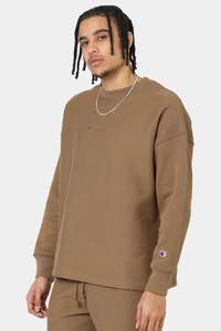 Champion: Champion Unisex Relaxed Hem Crew in Midway Brown