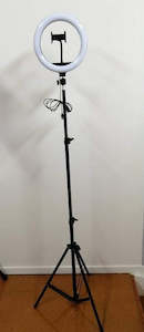 RL10-53 PODCAST LIGHTING