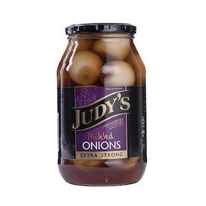 Chutney Pickles: Judy's Extra Strong Pickled Onions 410g