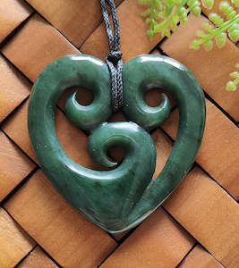 NZ Greenstone Large Heart - 50mm #30