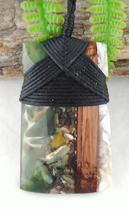 Paua: Rimu, Greenstone, Paua And Pipi Shell Toki - NZ Made #910