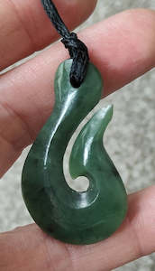 Jewellery: NZ Greenstone Hook Pendant - 40mm - #11
