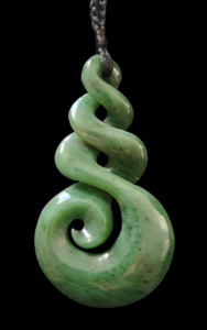NZ Greenstone X-Large Quadruple Twist with Koru - 90mm #95