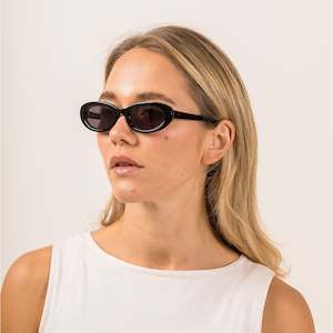 Sito Lourdes Sunglasses - Black/Smokey Grey