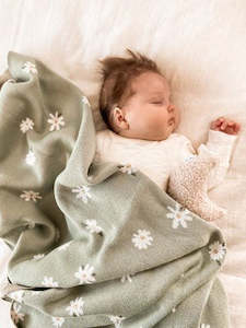 Over The Dandelions: Daisy Organic Blanket - Thyme