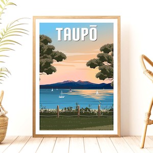 Art Prints: Taupo Sunset Peaks Print
