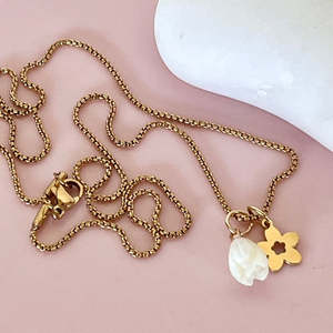 Gifts 50 100: Shell Flower & Flower Pendant Necklace - Gold