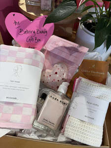 Gifts Over 100: Bathing Beauty Gift Box