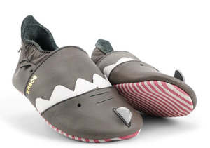Gifts 50 100: Bobux Soft Soles Fin - Charcoal