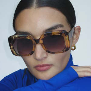 Gifts 50 100: The Camden Sunglasses - Honey Turtle