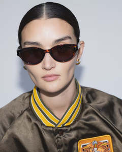 Gifts 50 100: Notting Hill Sunglasses - Dark Turtle
