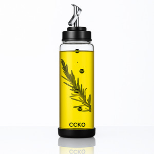 Kitchen Storage: Leak-Proof Olive Oil Dispenser